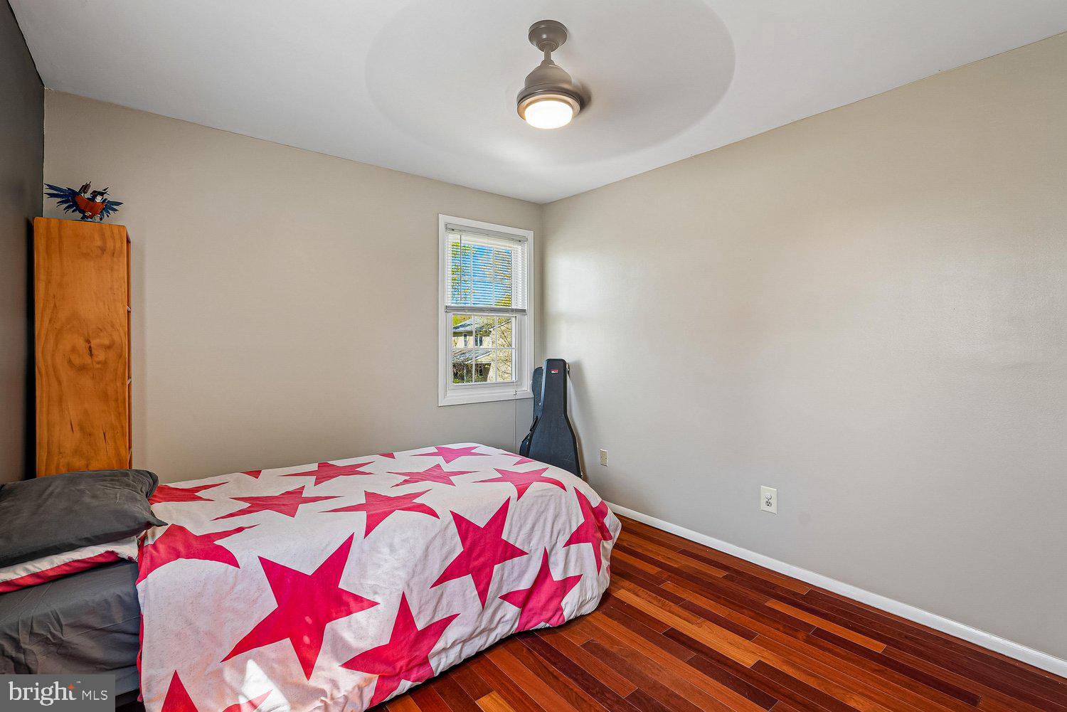 OAK TREE - Residential