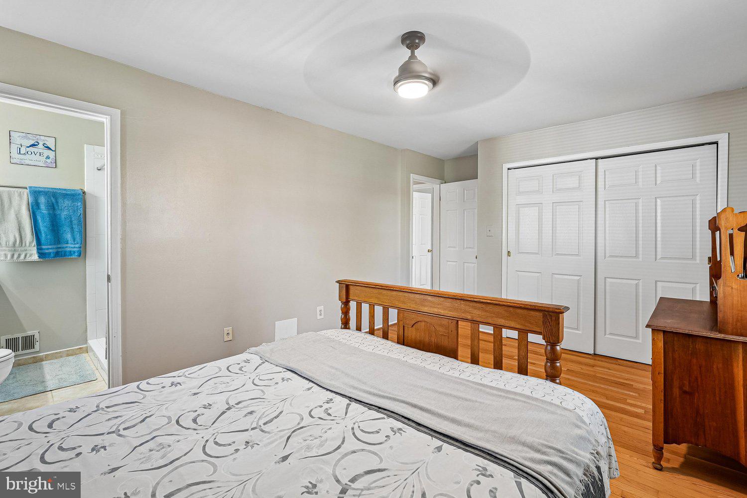 OAK TREE - Residential