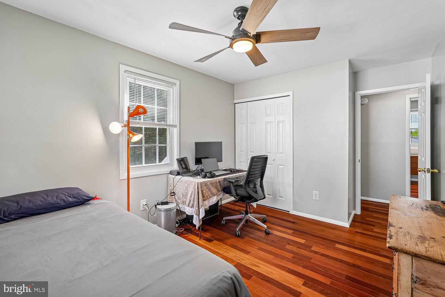 OAK TREE - Residential