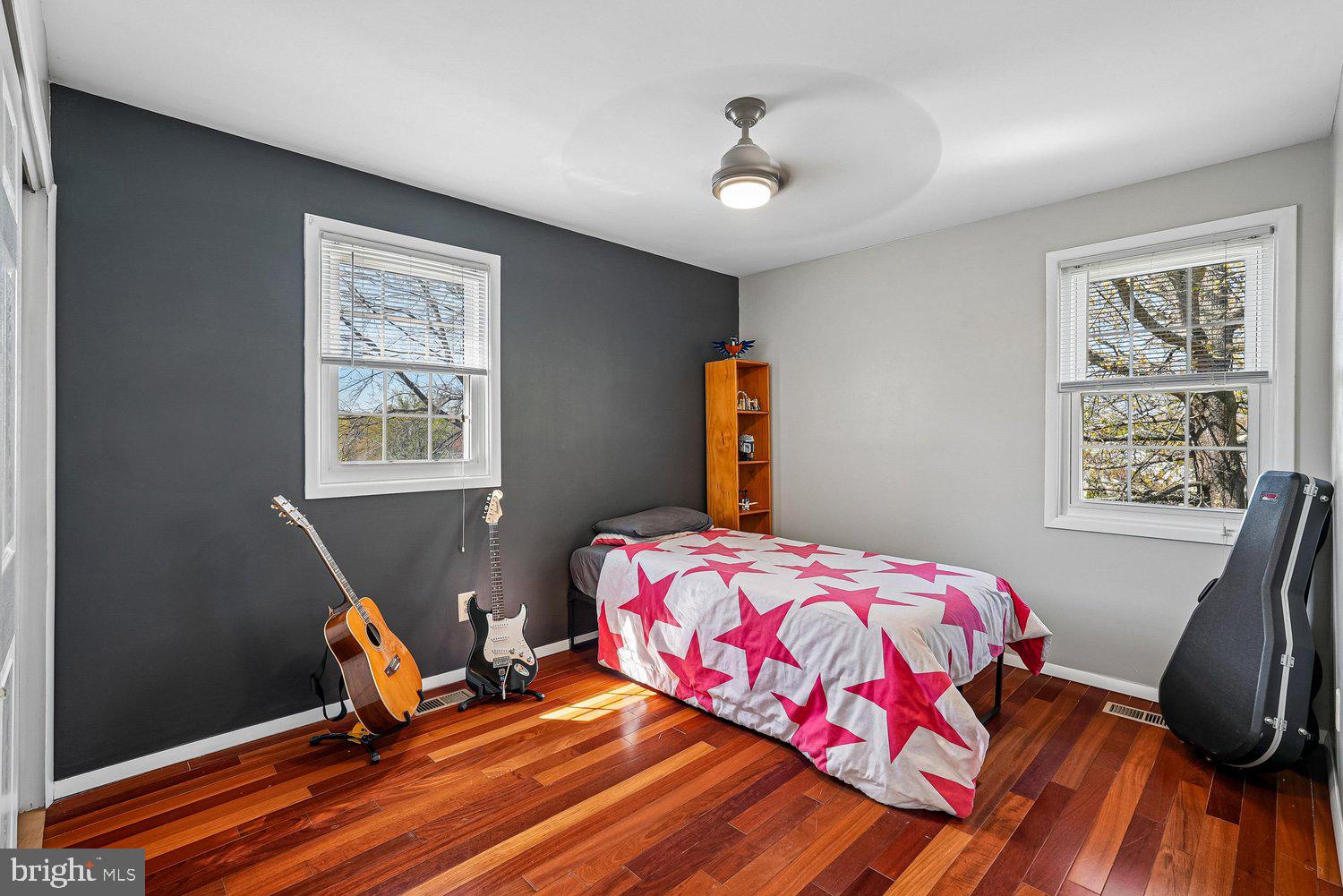 OAK TREE - Residential