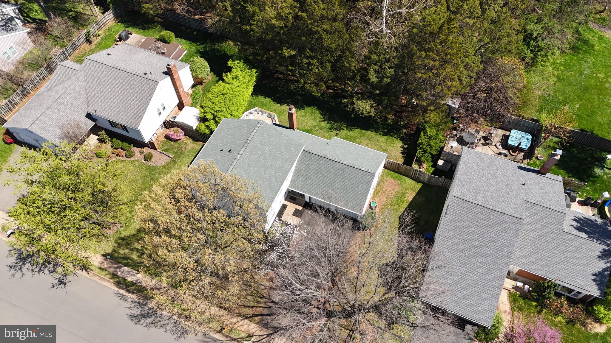 OAK TREE - Residential