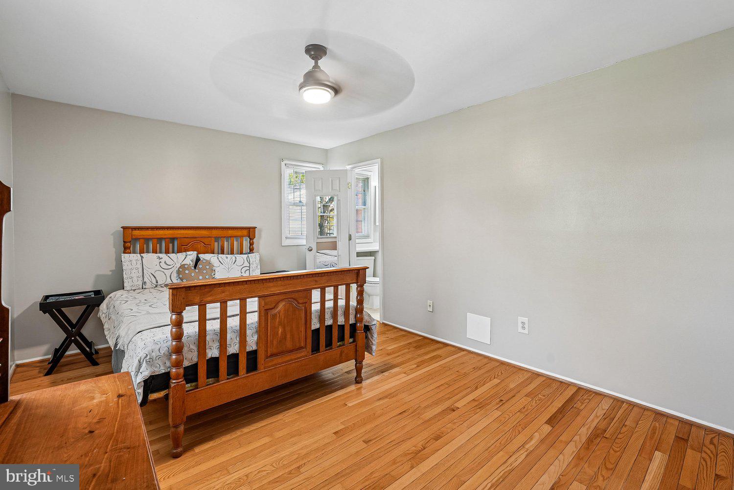 OAK TREE - Residential