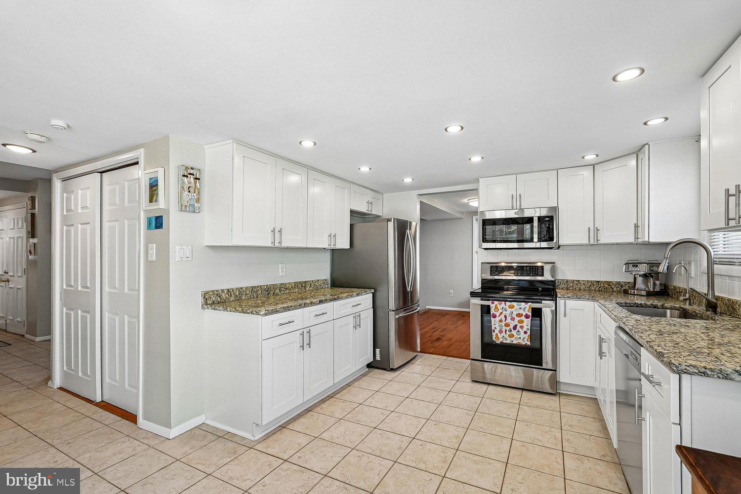 OAK TREE - Residential