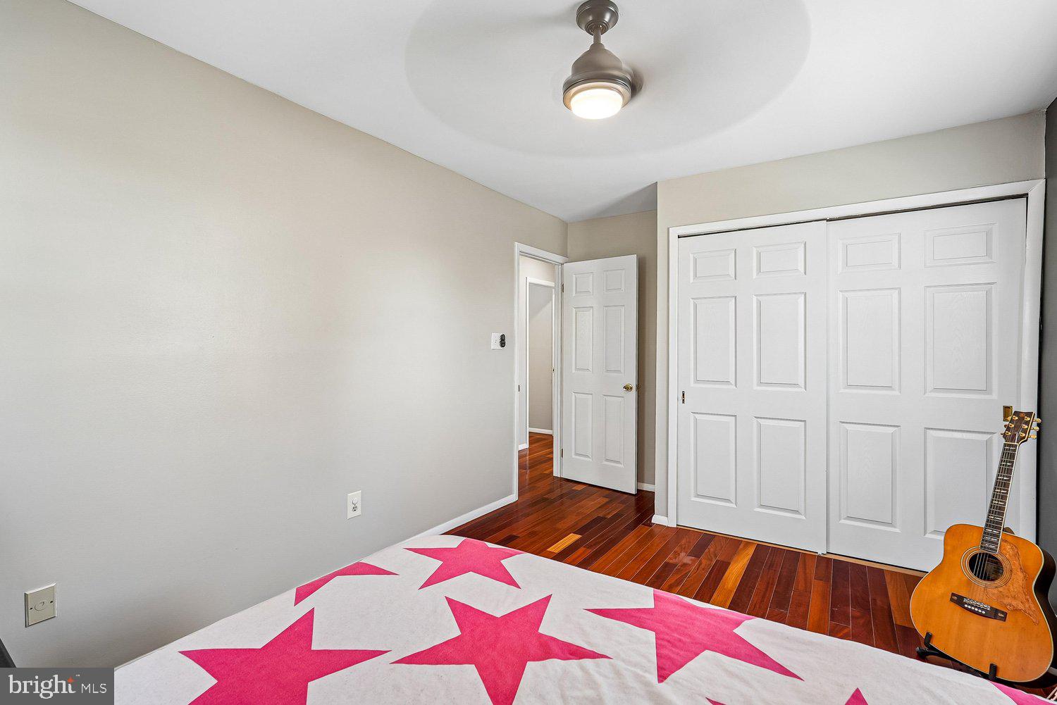 OAK TREE - Residential