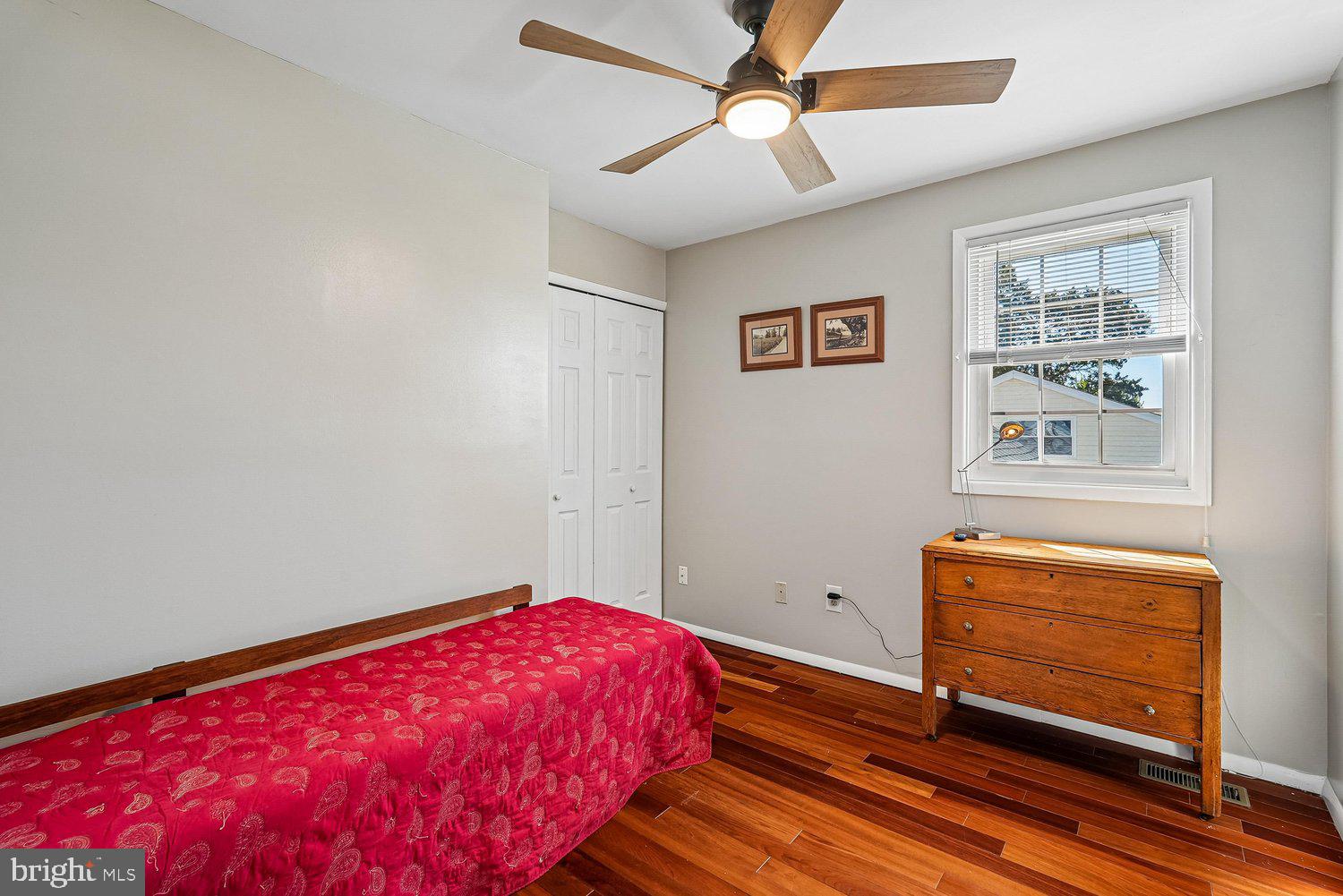 OAK TREE - Residential