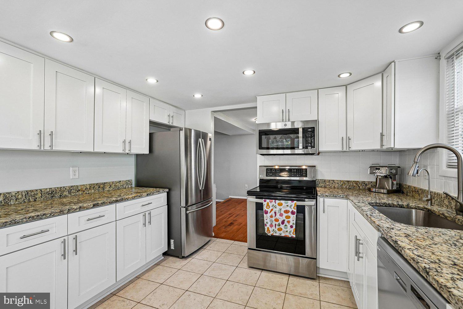 OAK TREE - Residential