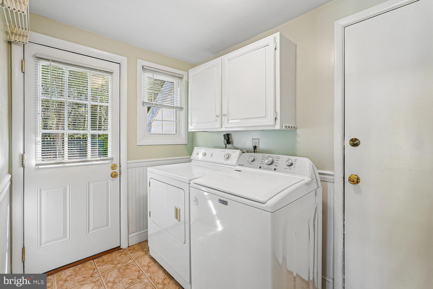 OAK TREE - Residential