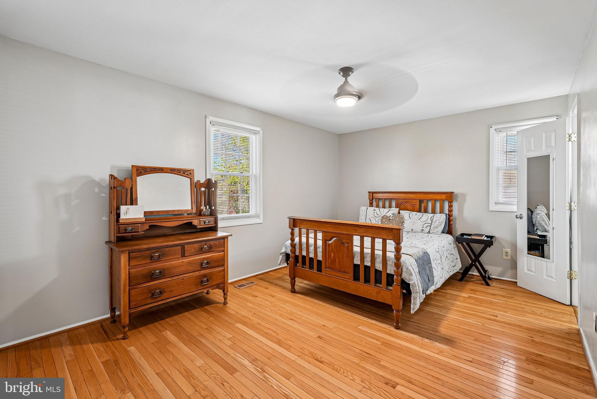 OAK TREE - Residential