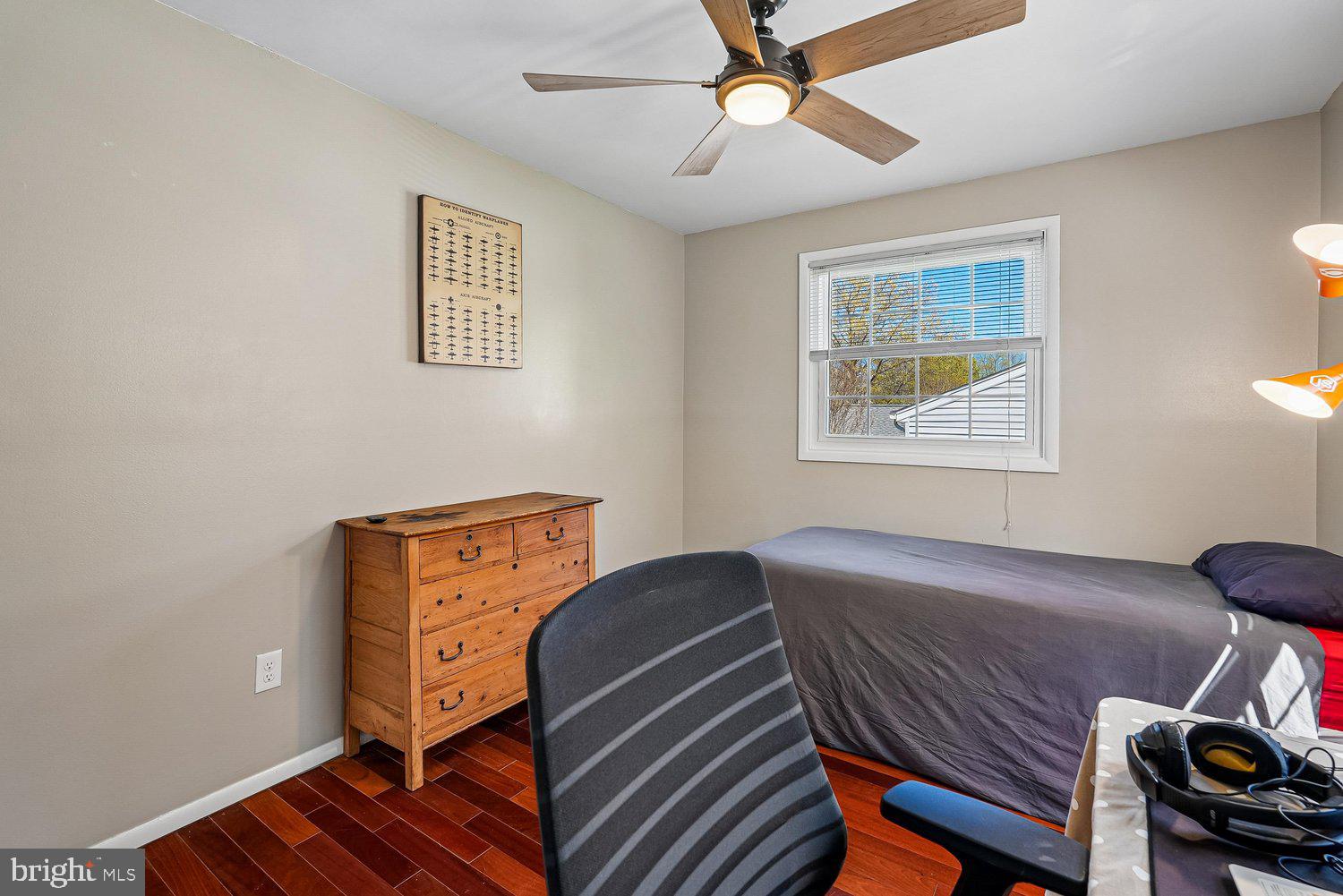 OAK TREE - Residential