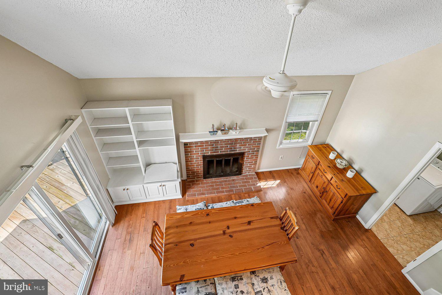 OAK TREE - Residential