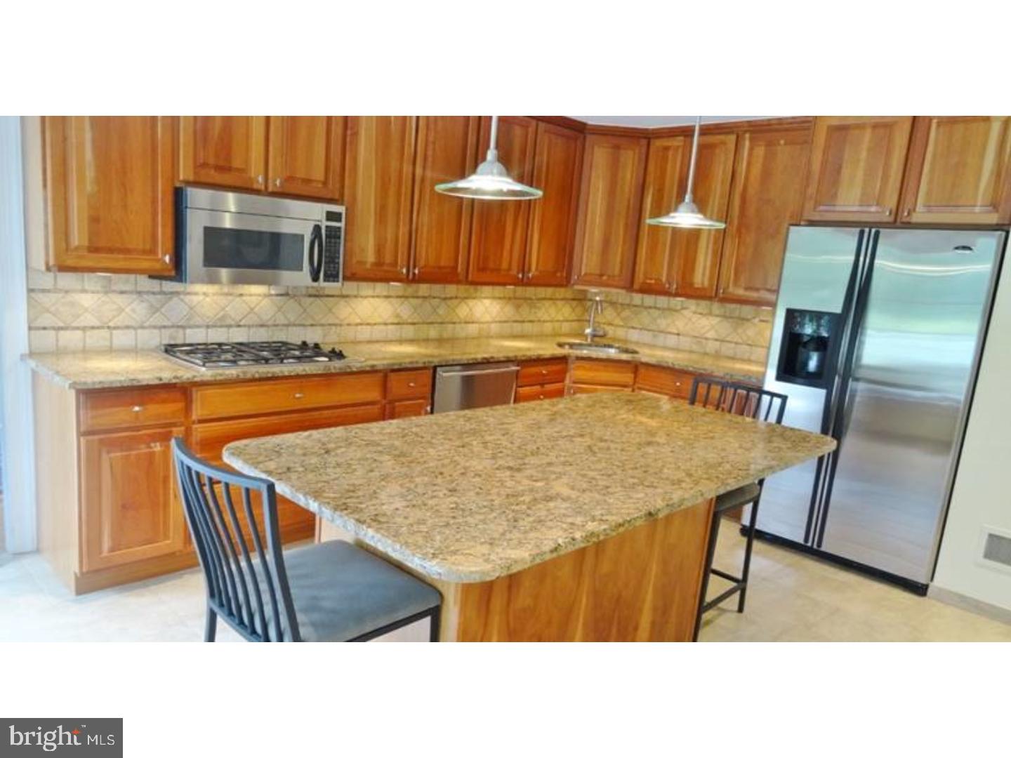 GLADWYNE - Residential