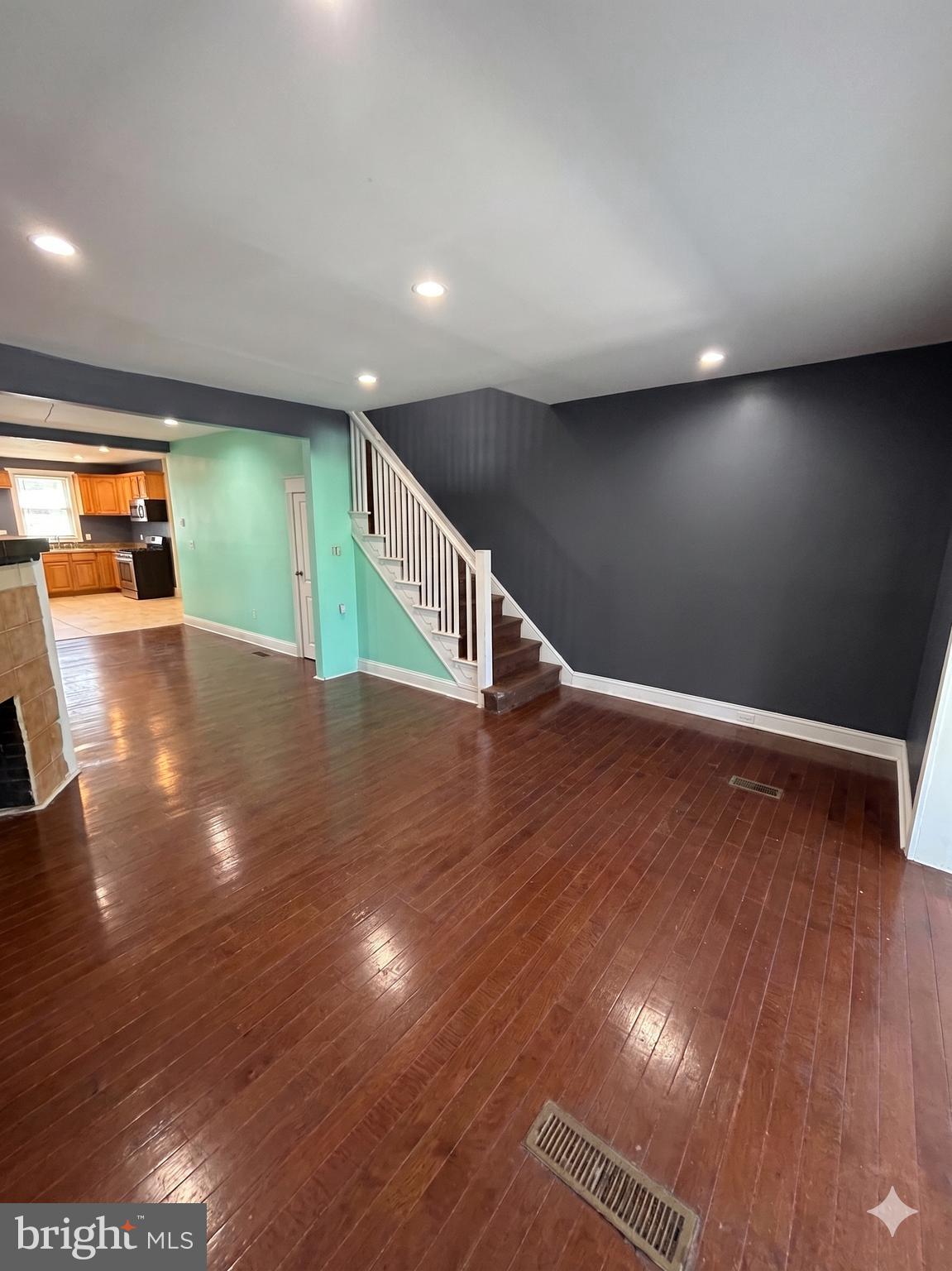 218 E ROOSEVELT BOULEVARD