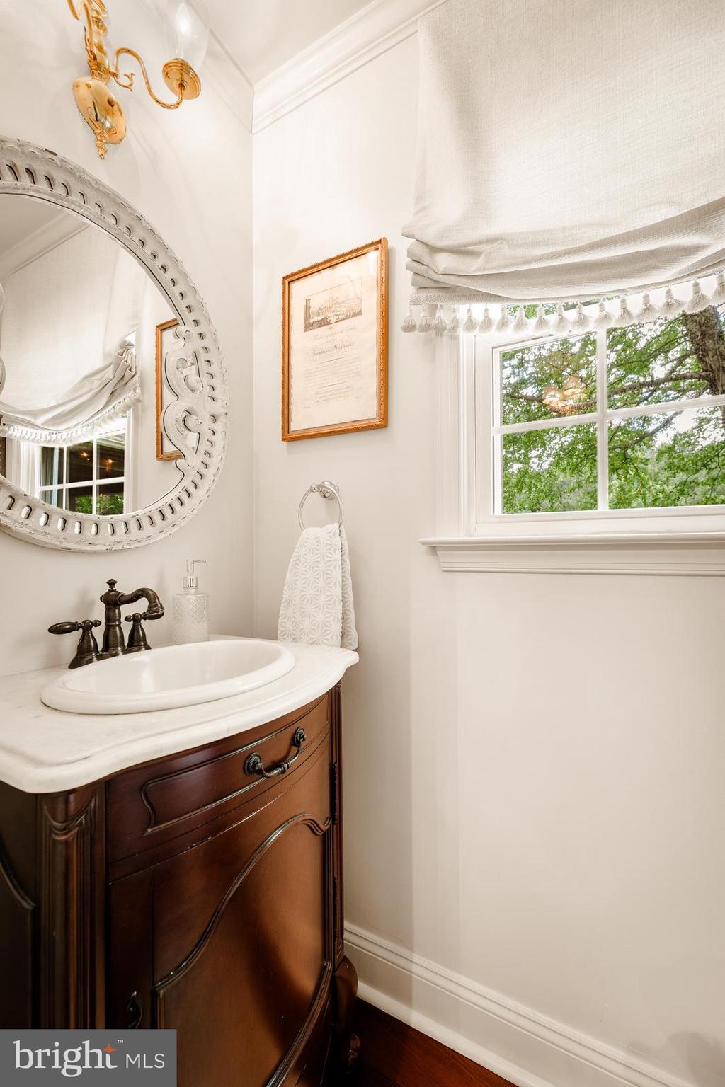 ROLLING COACH ESTS - Residential