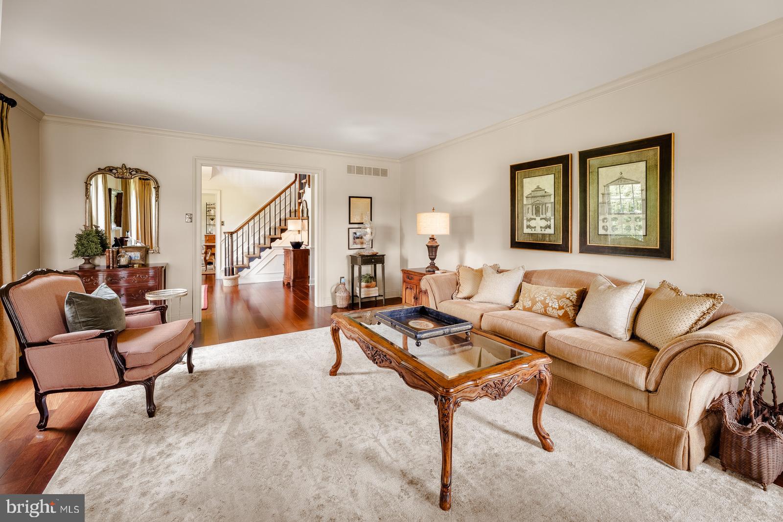 ROLLING COACH ESTS - Residential