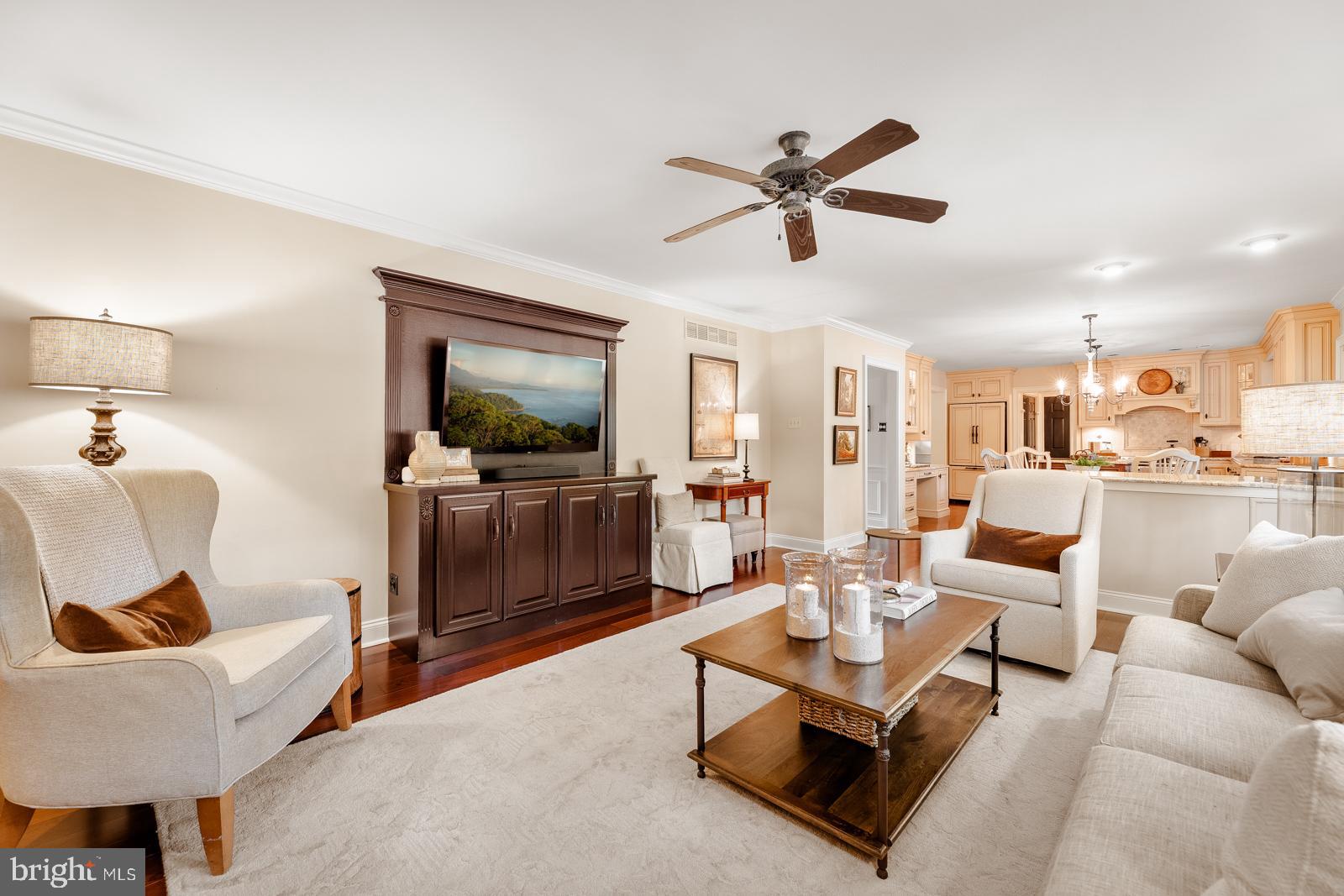 ROLLING COACH ESTS - Residential