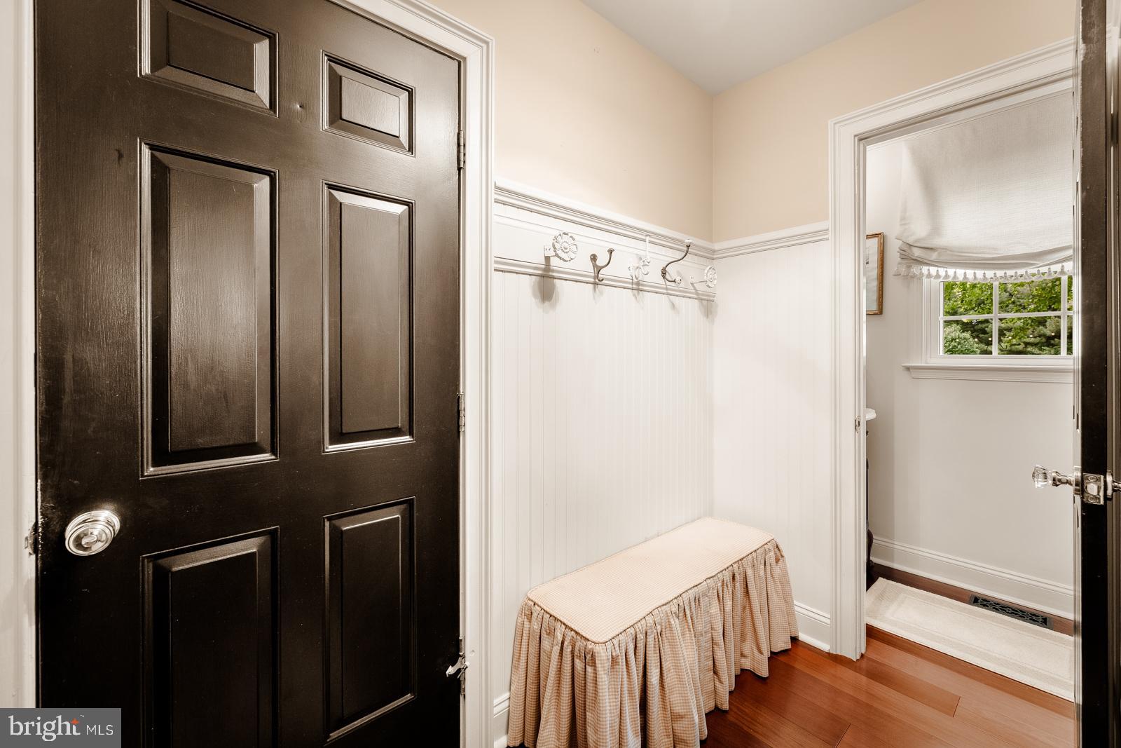 ROLLING COACH ESTS - Residential