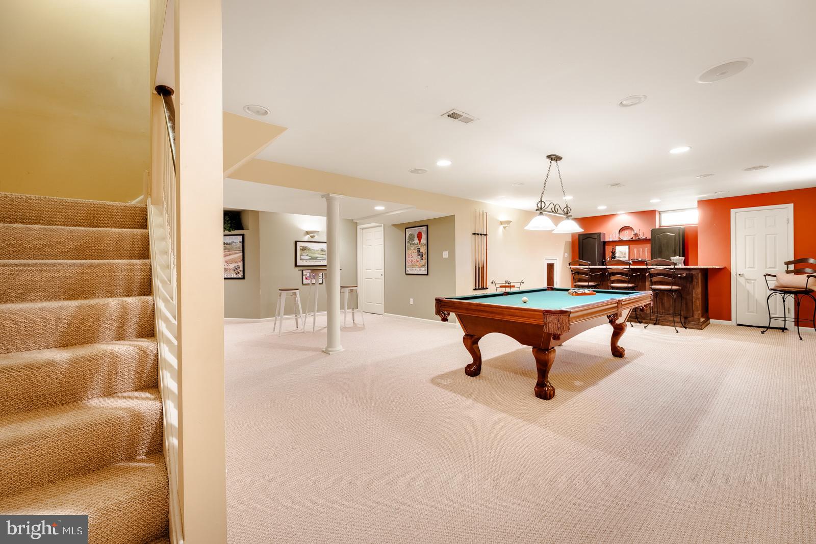 ROLLING COACH ESTS - Residential