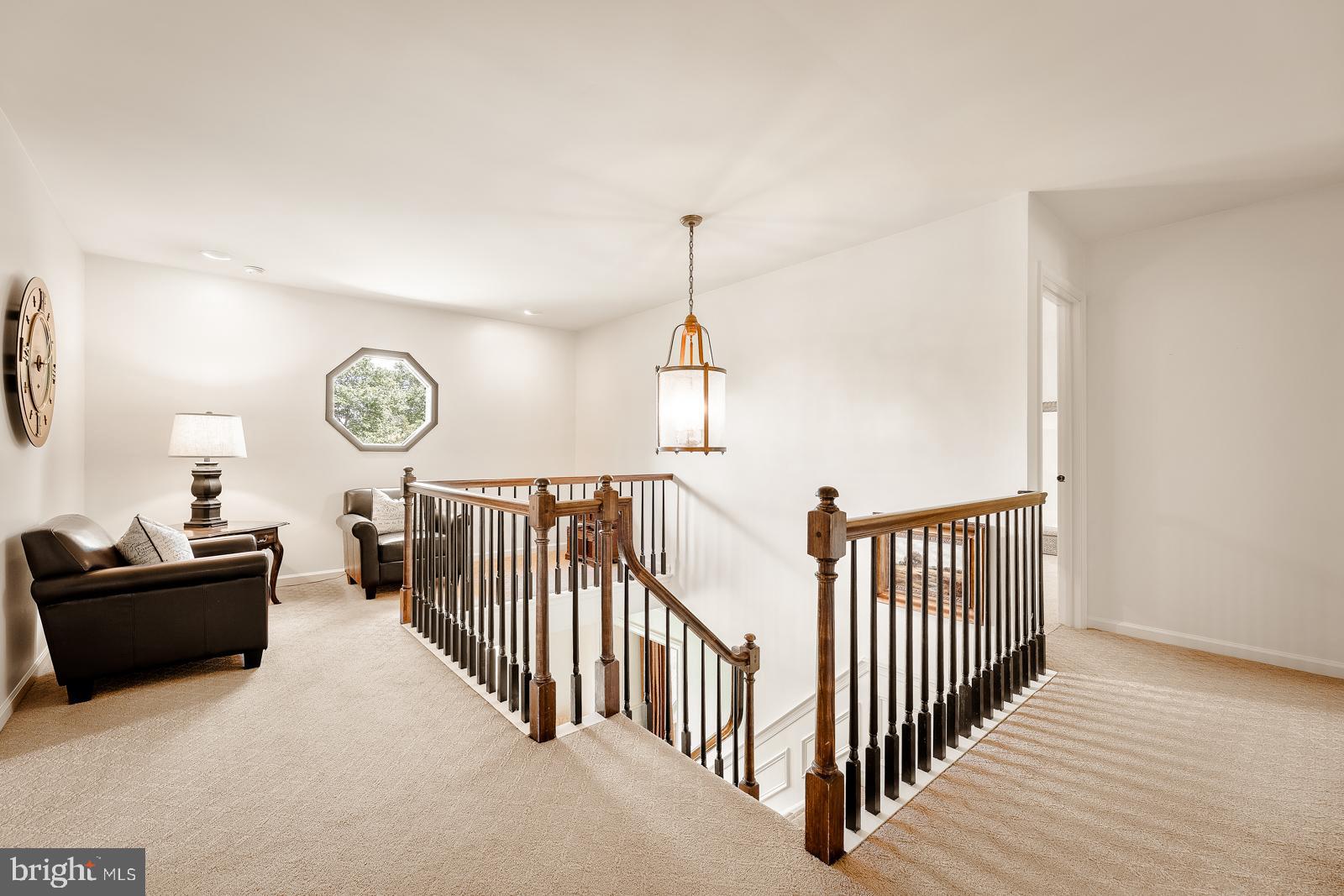 ROLLING COACH ESTS - Residential