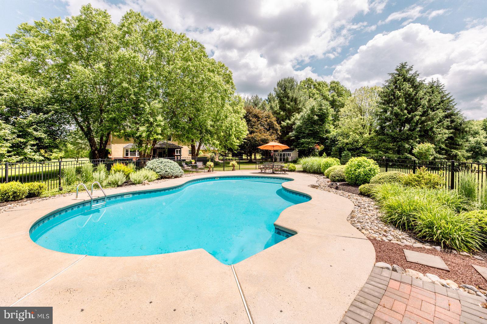 ROLLING COACH ESTS - Residential