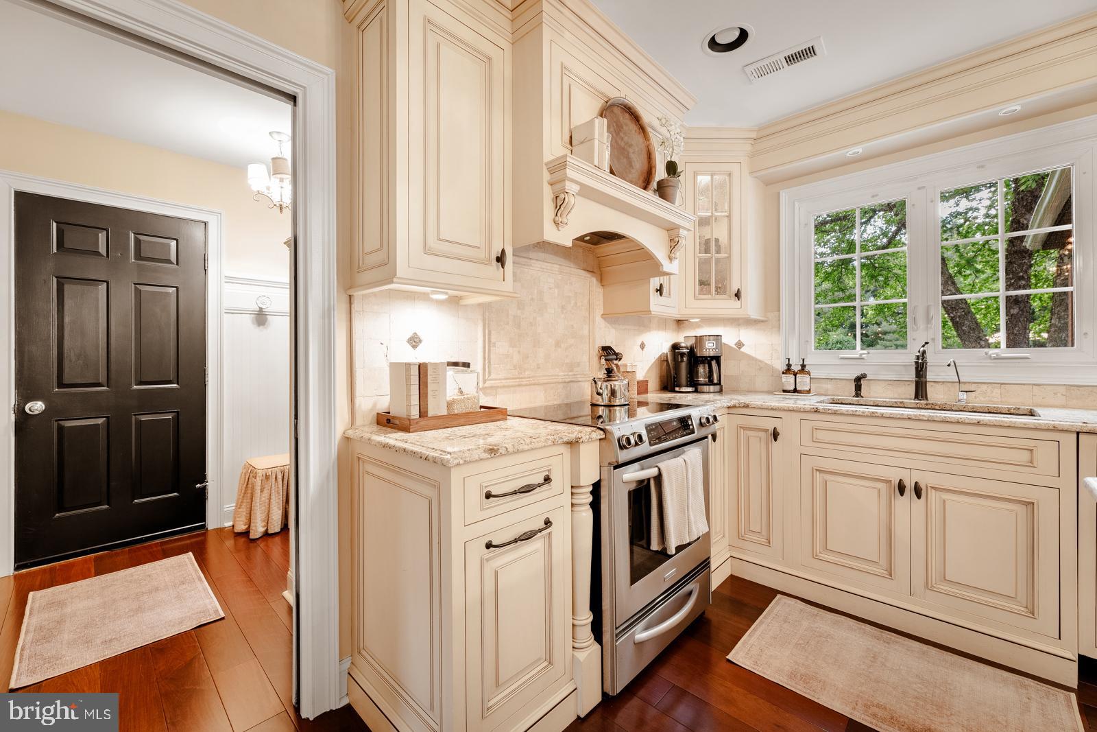 ROLLING COACH ESTS - Residential