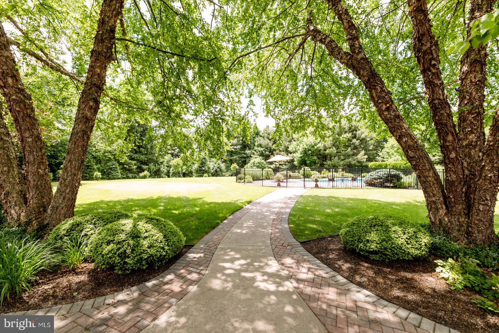 ROLLING COACH ESTS - Residential