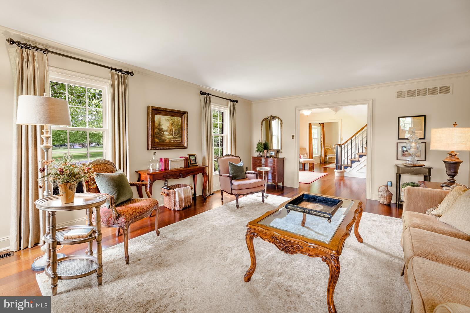 ROLLING COACH ESTS - Residential