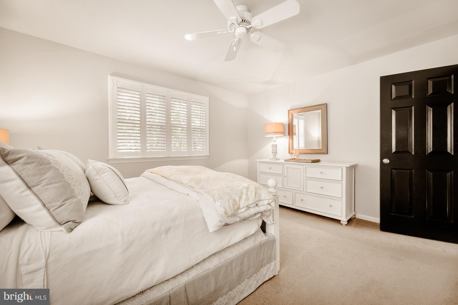 ROLLING COACH ESTS - Residential