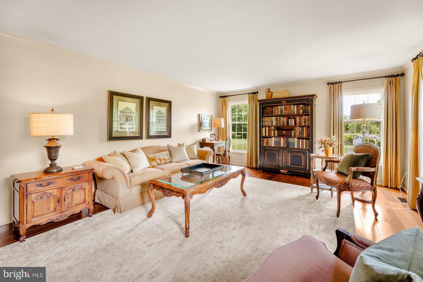 ROLLING COACH ESTS - Residential