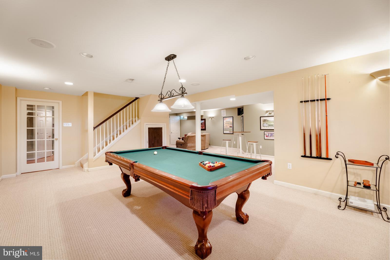 ROLLING COACH ESTS - Residential