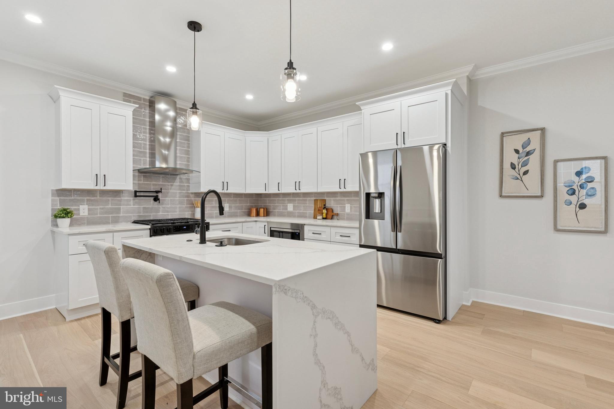 ROXBOROUGH - Residential