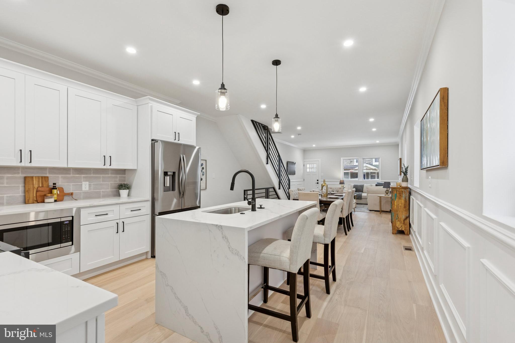 ROXBOROUGH - Residential