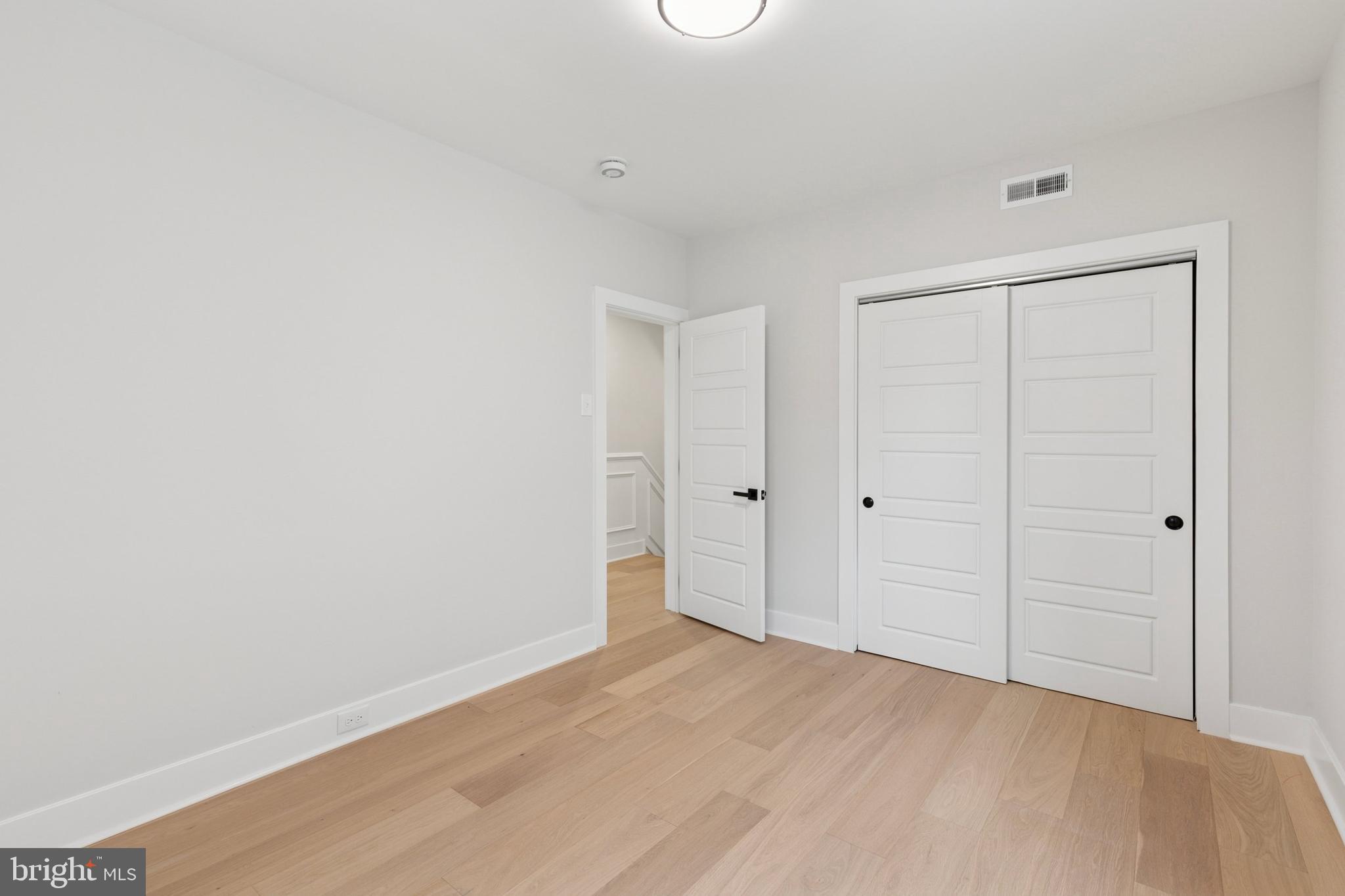 ROXBOROUGH - Residential