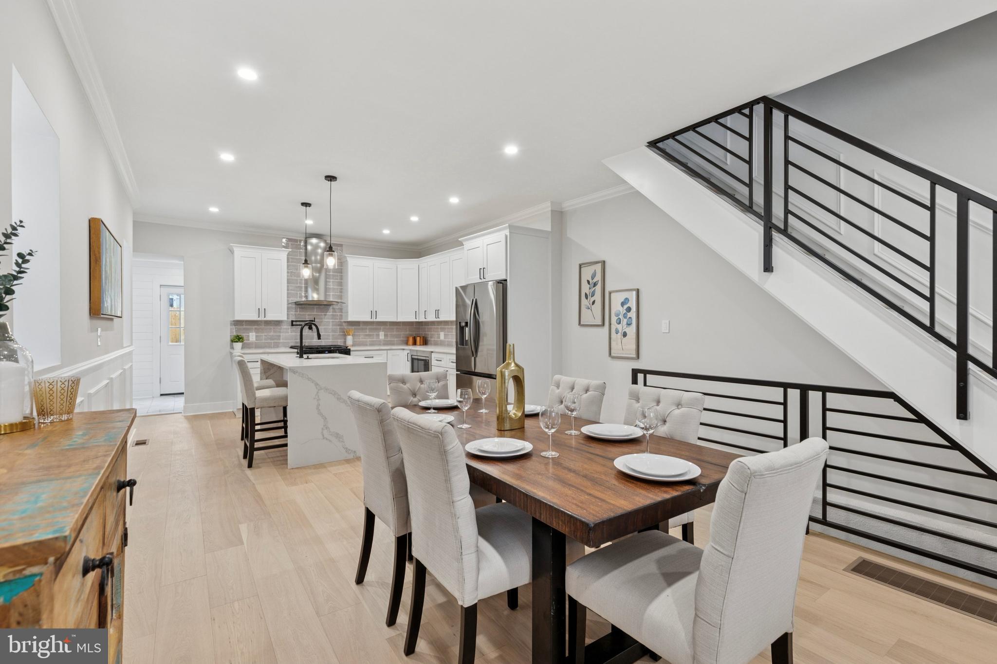 ROXBOROUGH - Residential