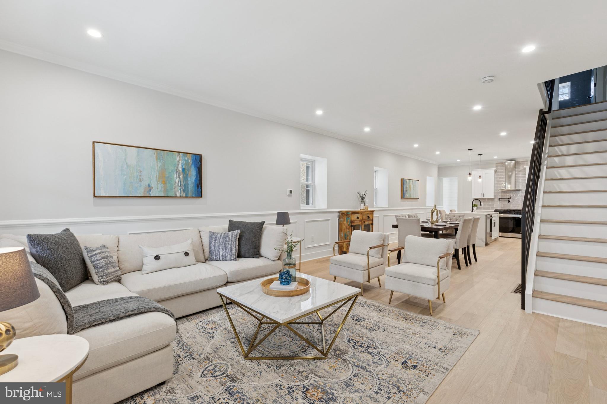 ROXBOROUGH - Residential