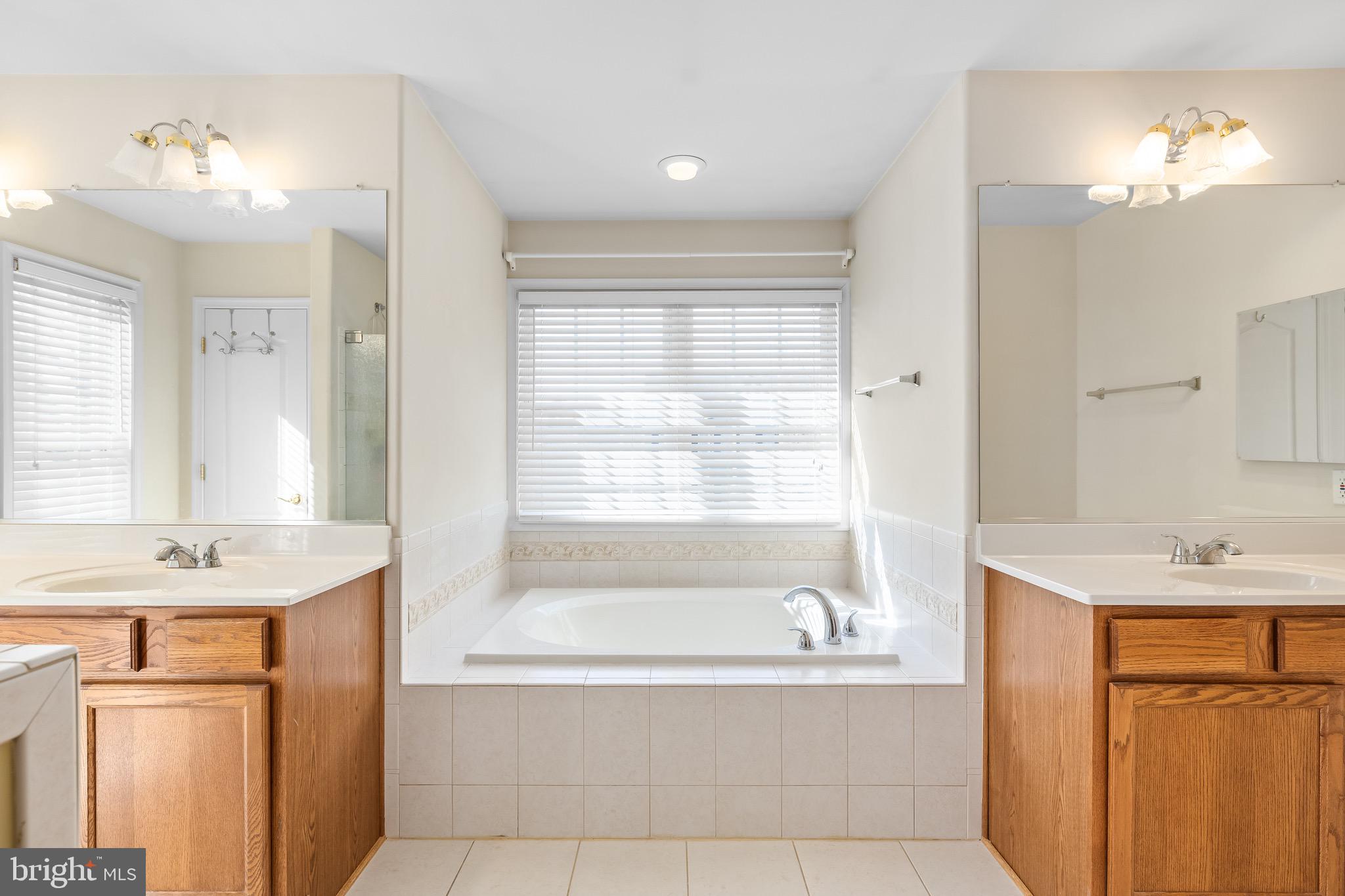 RIVER CLUB - Residential