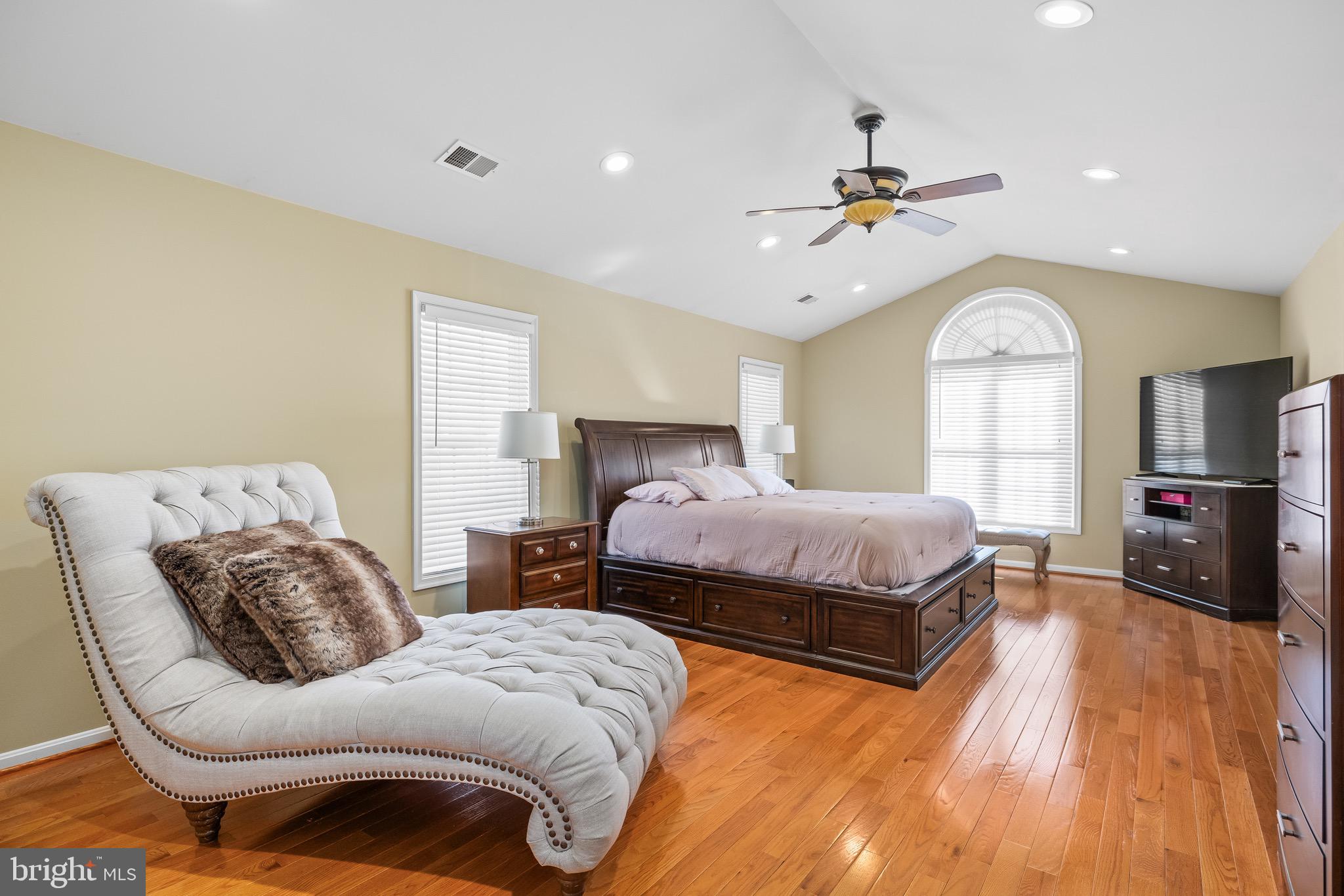 RIVER CLUB - Residential