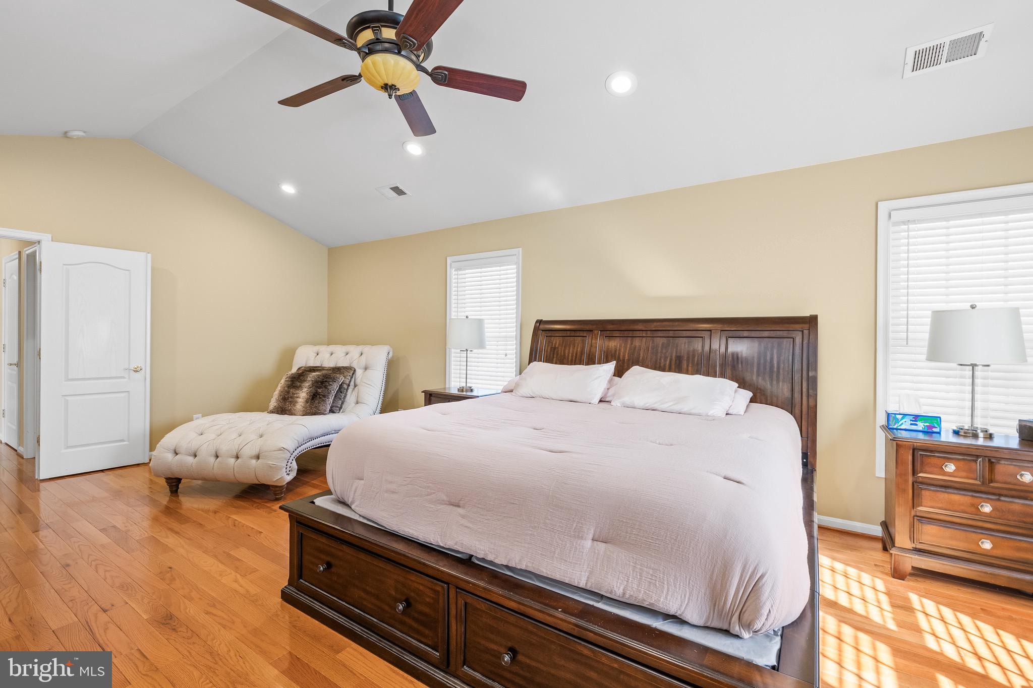 RIVER CLUB - Residential