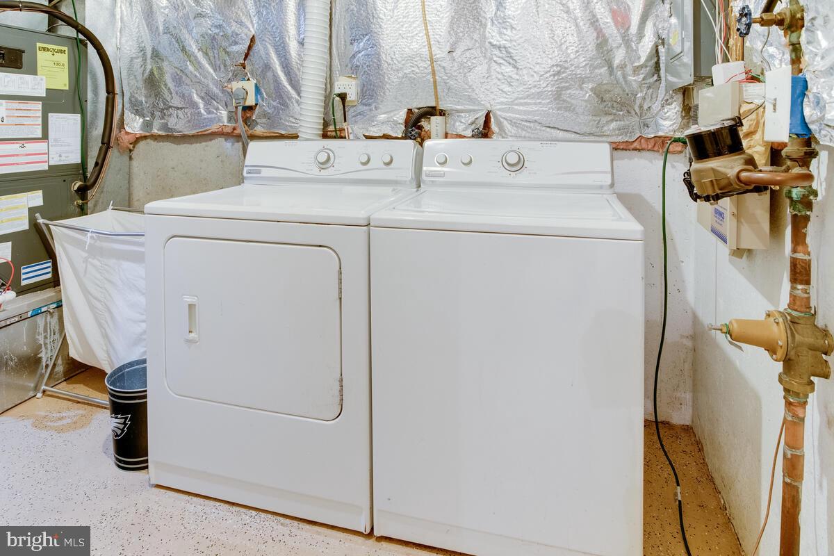 VALLEY STREAM ESTATES - Residential