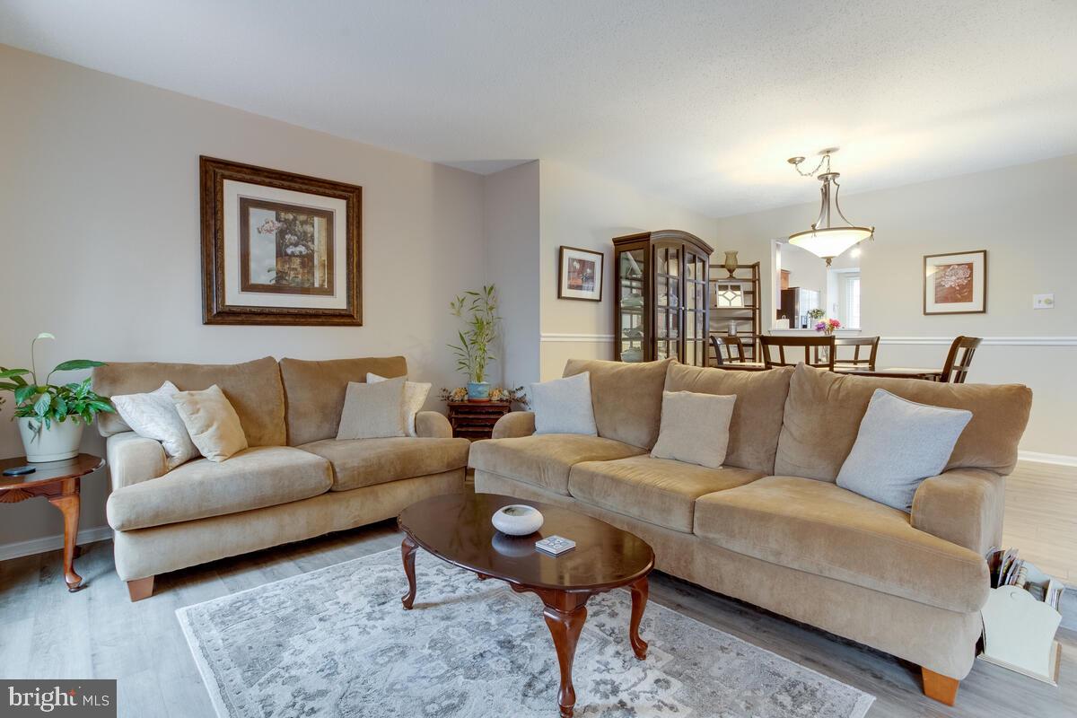 VALLEY STREAM ESTATES - Residential