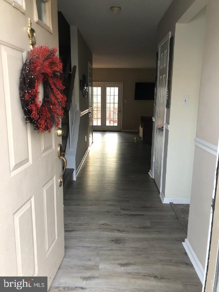 VALLEY STREAM ESTATES - Residential