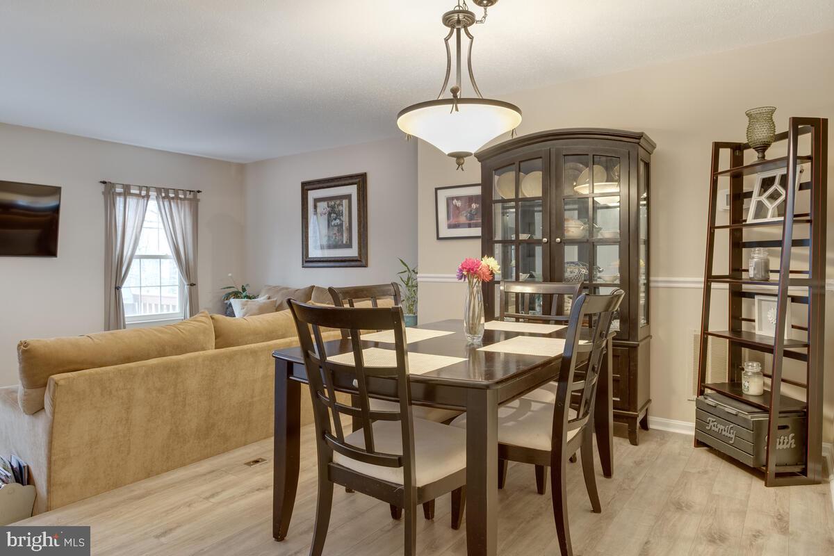 VALLEY STREAM ESTATES - Residential