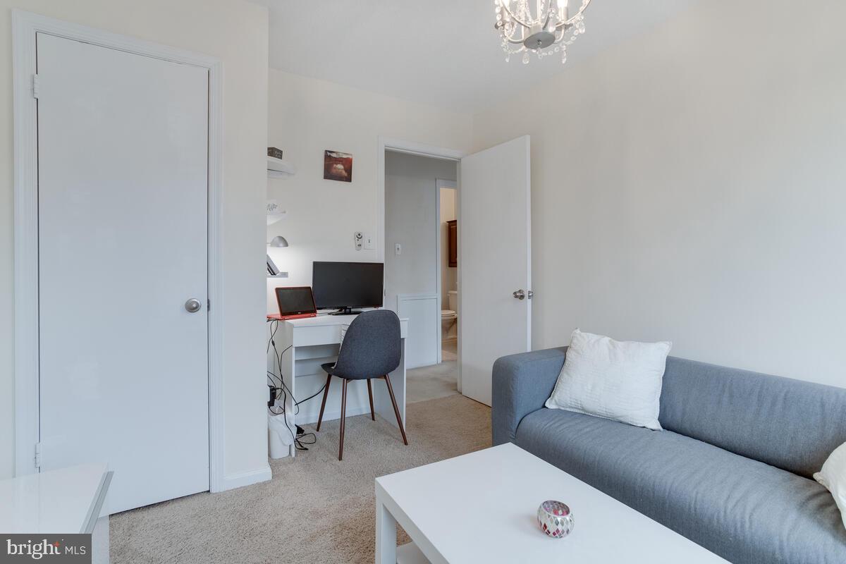 VALLEY STREAM ESTATES - Residential