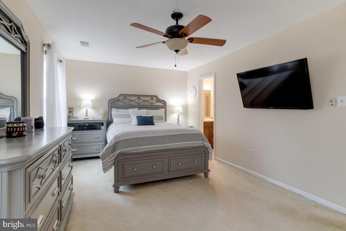 VALLEY STREAM ESTATES - Residential