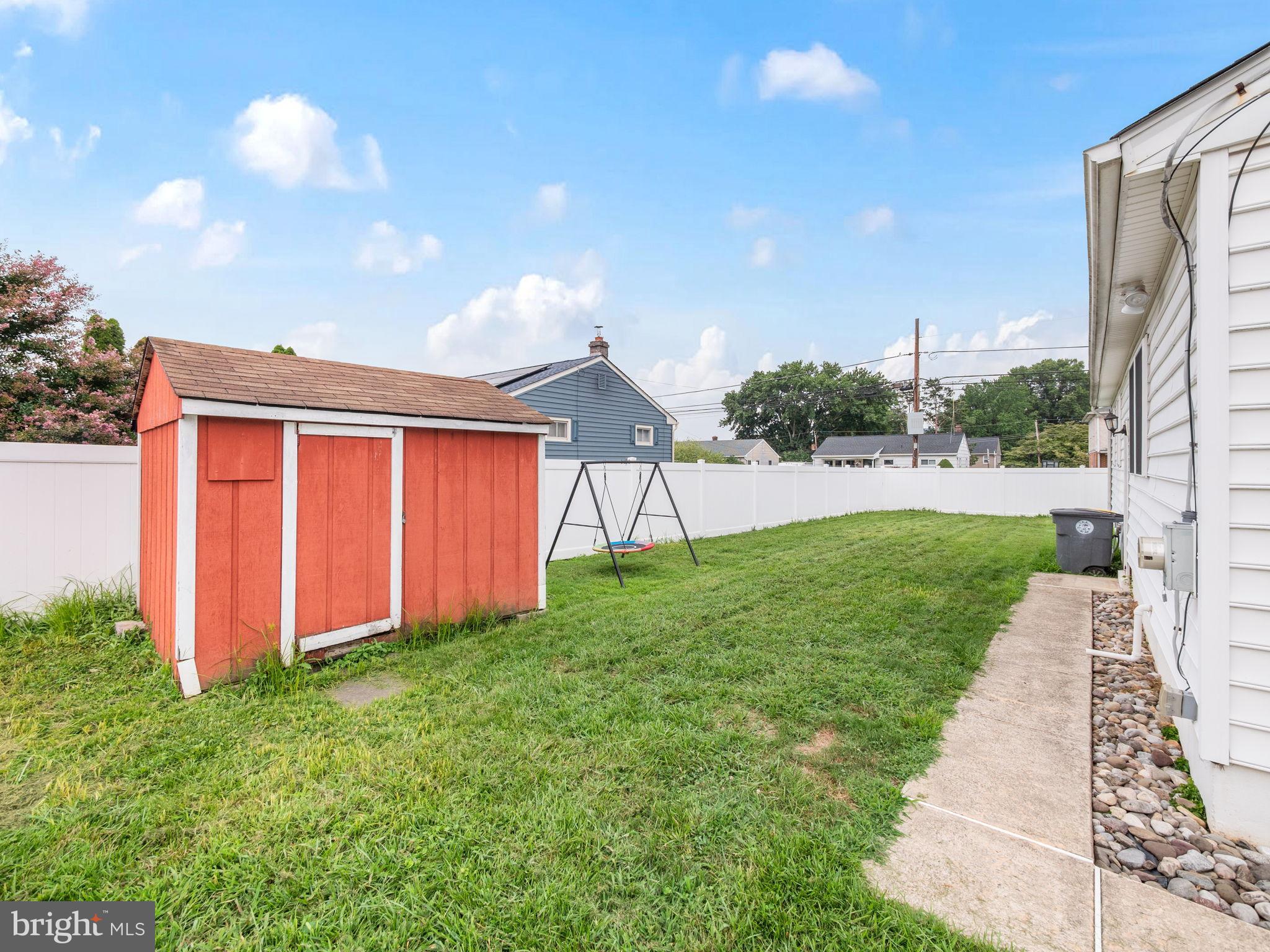 MEADOW WOODS - Residential