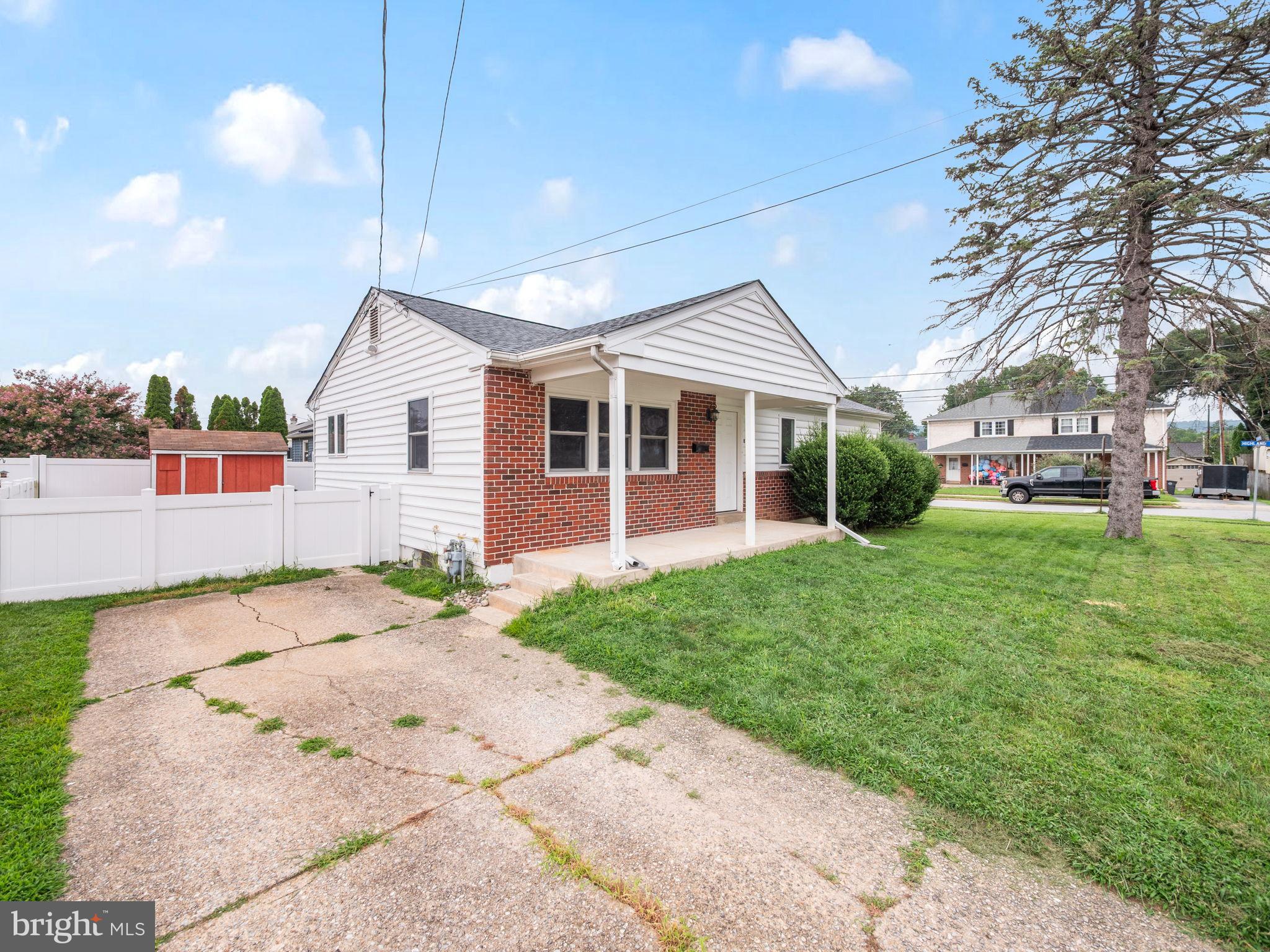 MEADOW WOODS - Residential