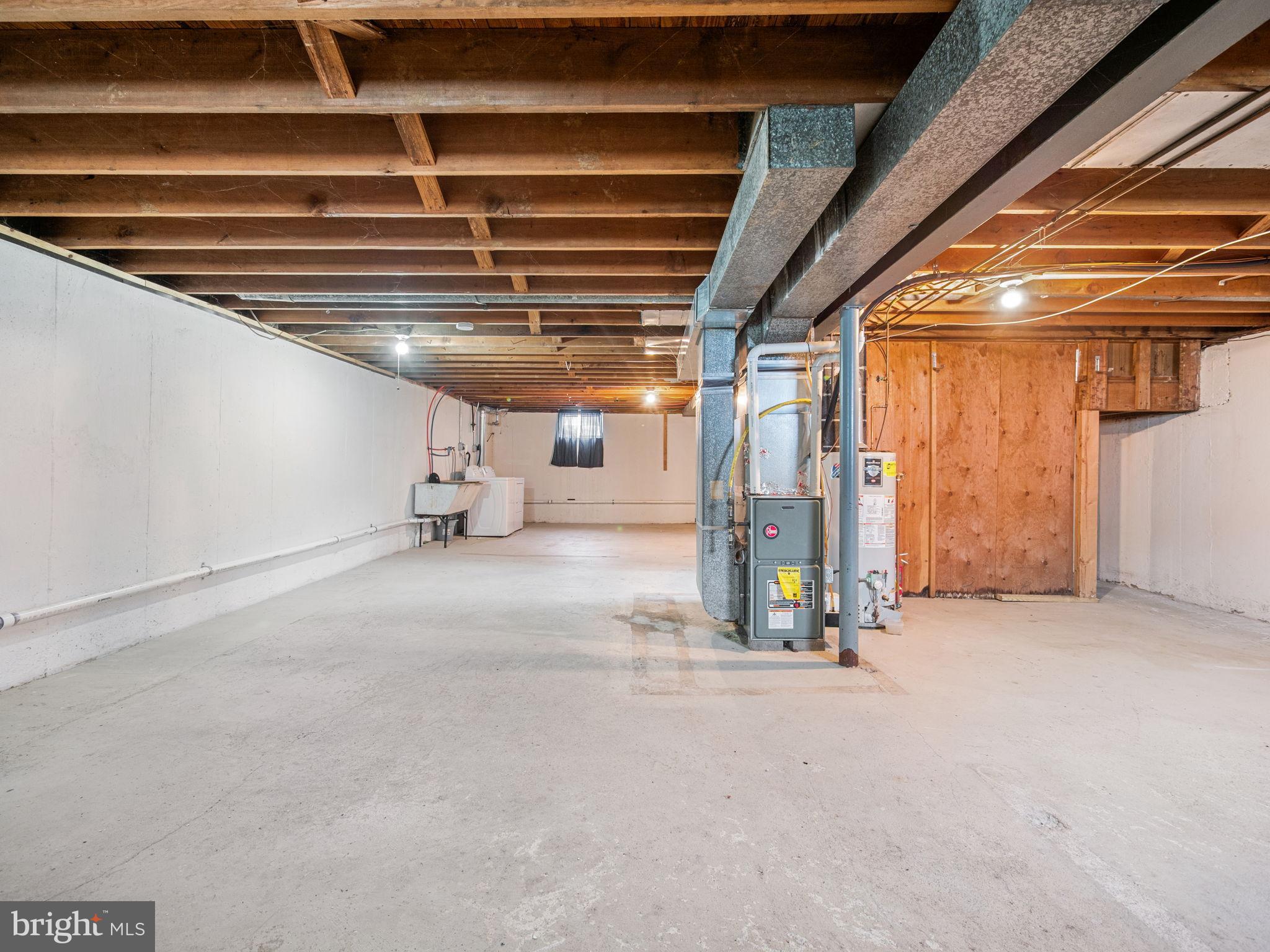 MEADOW WOODS - Residential