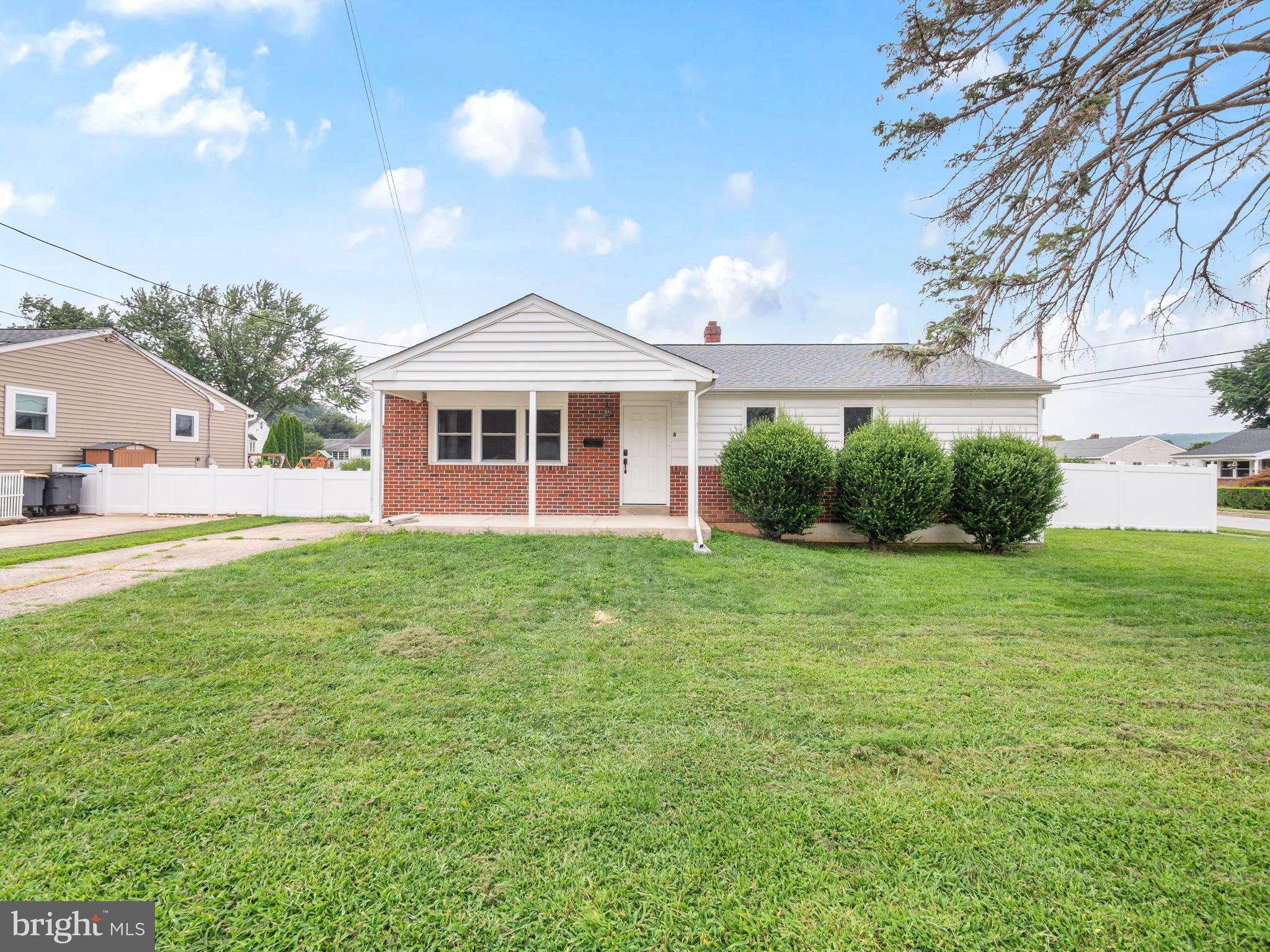 MEADOW WOODS - Residential