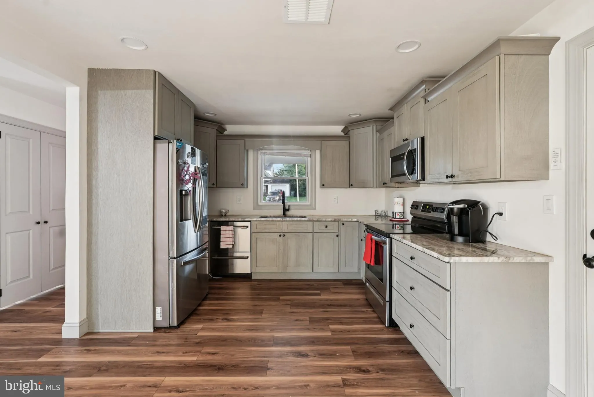 Willingboro, New Jersey 08046, United States, 3 Bedrooms Bedrooms, ,2 BathroomsBathrooms,Residential,Active,225874