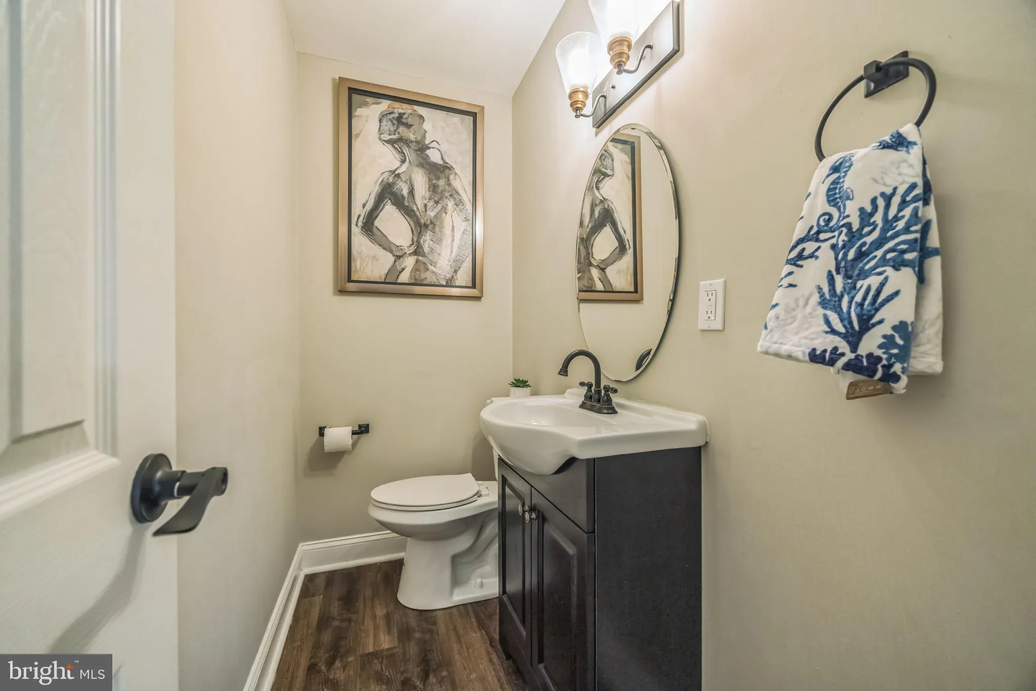 Cherry Hill, New Jersey 08003, United States, 4 Bedrooms Bedrooms, ,3 BathroomsBathrooms,Residential,Pending,191130