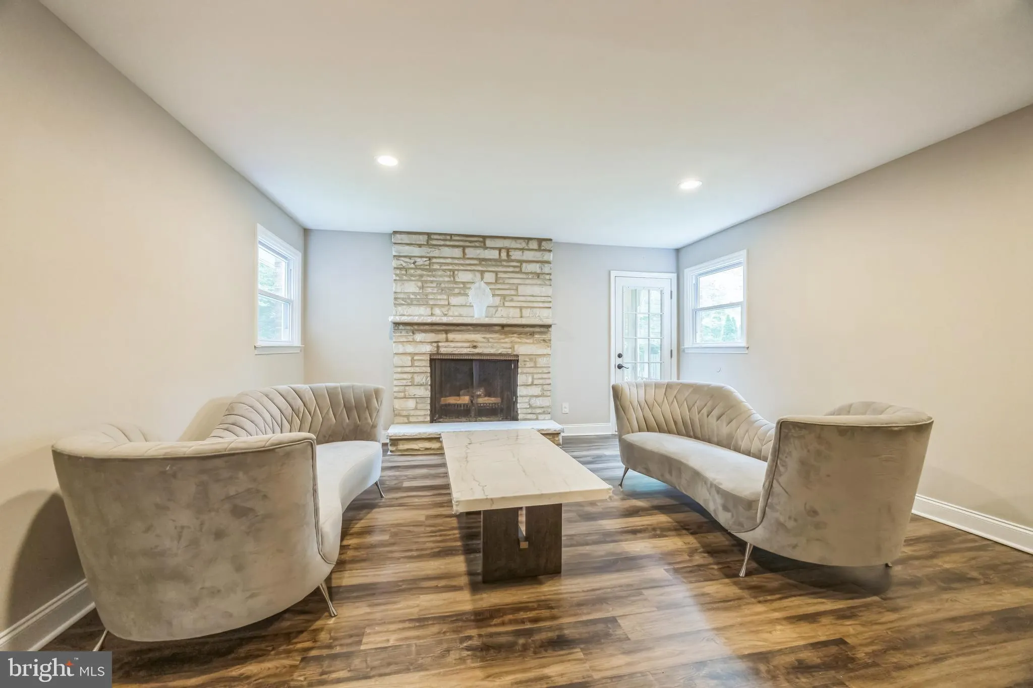 Cherry Hill, New Jersey 08003, United States, 4 Bedrooms Bedrooms, ,3 BathroomsBathrooms,Residential,Pending,191130